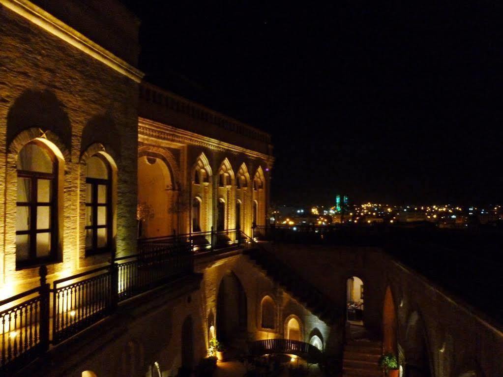 Shmayaa Hotel Midyat エクステリア 写真